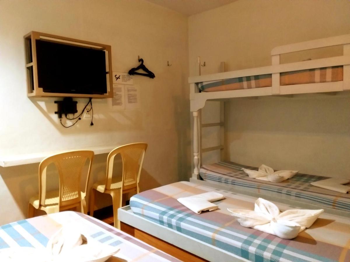 Sola Eleganza Apartelle Кесон-Сіті Екстер'єр фото