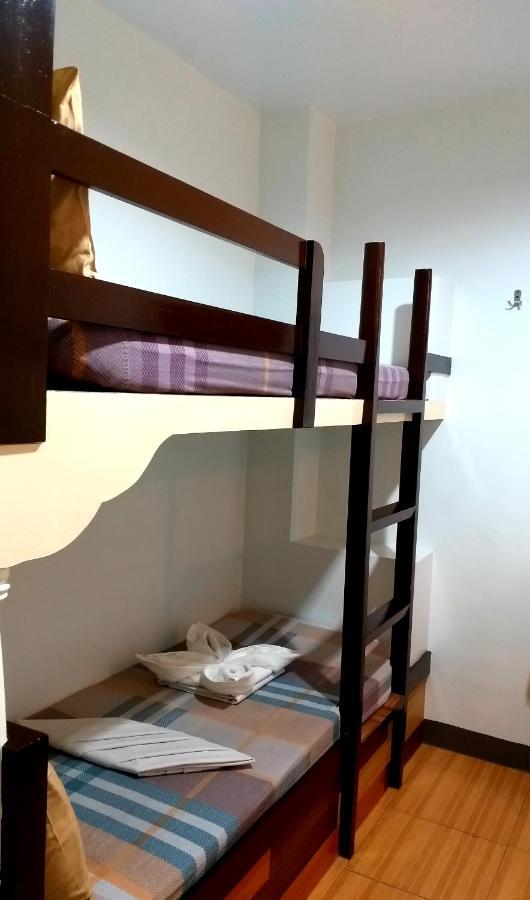 Sola Eleganza Apartelle Кесон-Сіті Екстер'єр фото