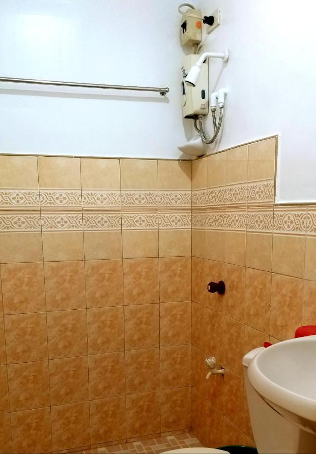 Sola Eleganza Apartelle Кесон-Сіті Екстер'єр фото